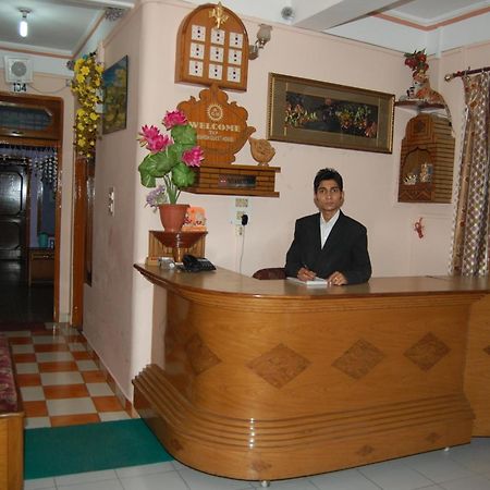 Hotel Ashish Inn Kandāghāt Extérieur photo