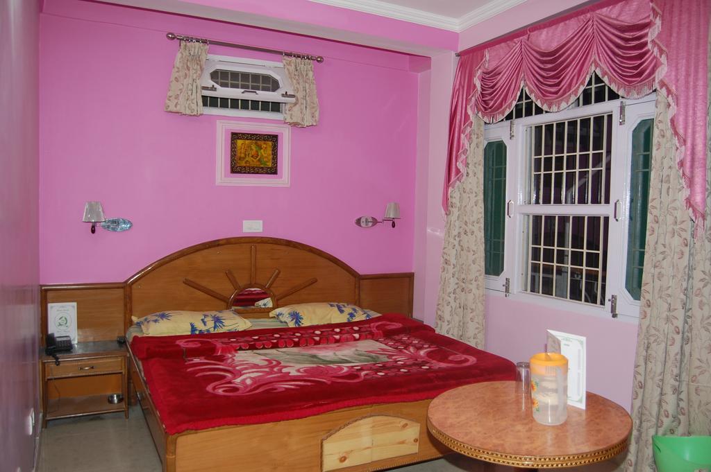 Hotel Ashish Inn Kandāghāt Chambre photo