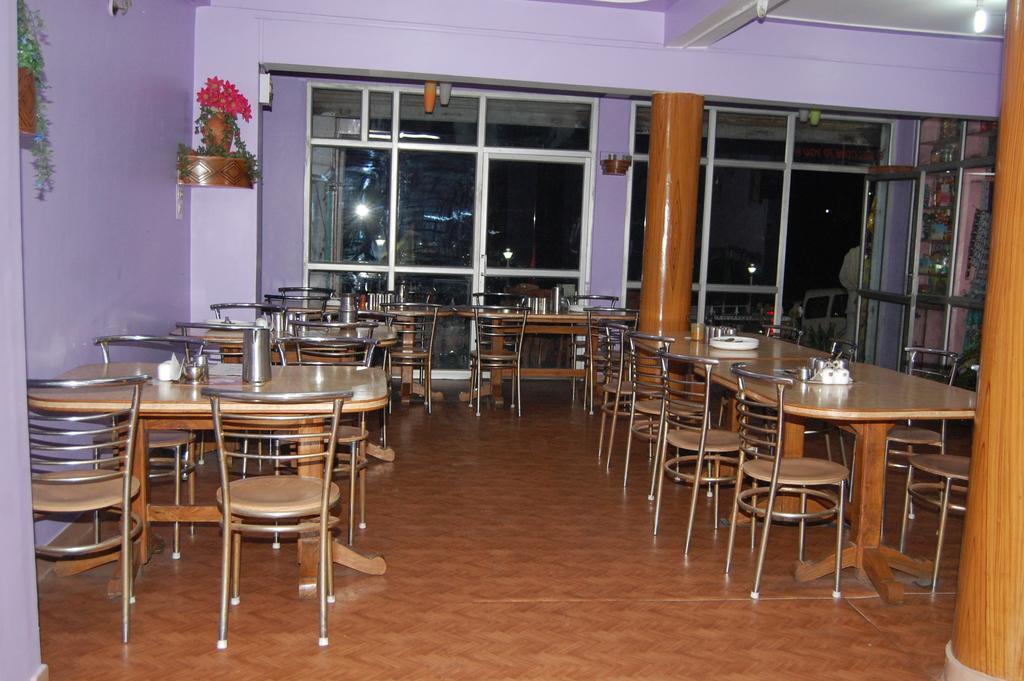 Hotel Ashish Inn Kandāghāt Extérieur photo